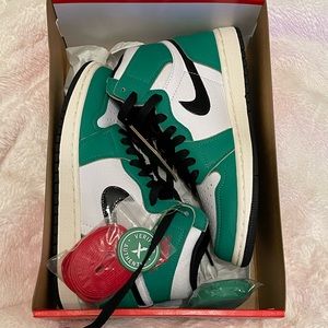 Nike Lucky Green Air Jordan 1
